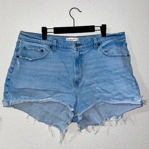 Abercrombie and fitch the mom short high rise